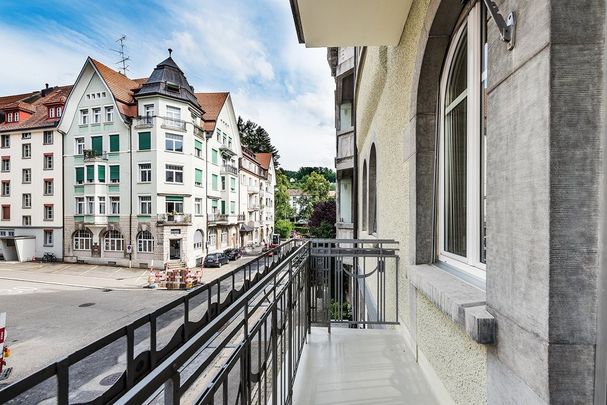 Jugendstilwohnung in unmittelbarer Nähe zum Kantonsspital - Photo 1