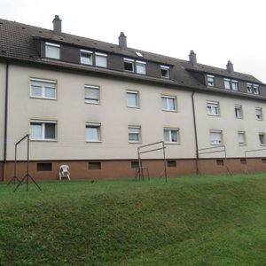 Gepflegte Erdgeschosswohnung mit separatem Wohn- und Essbereich - Photo 2