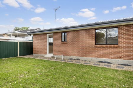 Modern Living - Photo 3