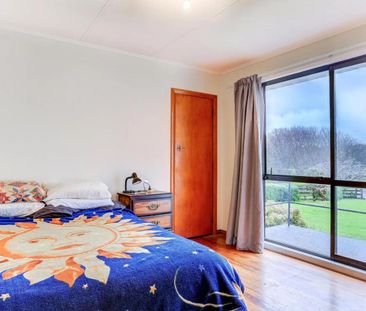 Four bedroom home in peaceful rural setting - Photo 6