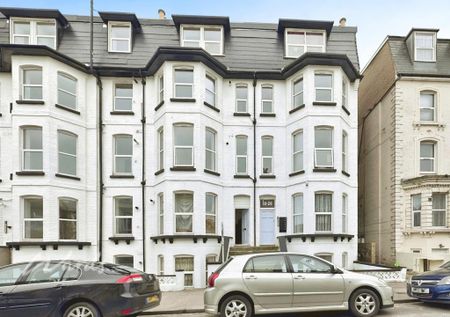 2 bedroom apartment to rent - Photo 4
