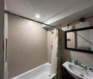 For Lease - 5147 Angel Stone Drive Unit# 2, Mississauga, Ontario - Photo 2