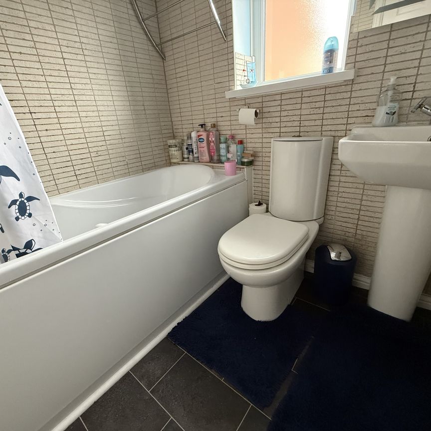 2 bedroom semi-detached house to rent - Photo 1