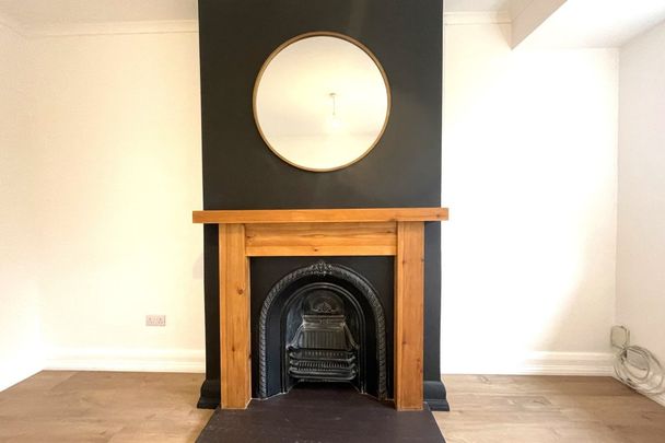 Courtlands Drive, WATFORD - Photo 1