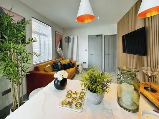 1 bedroom in a house share to rent - Photo 1