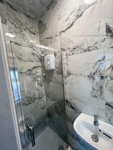 Salford, M5 - Photo 2