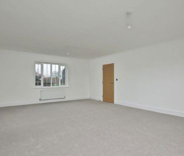 3 bedroom detached house to rent - Photo 2