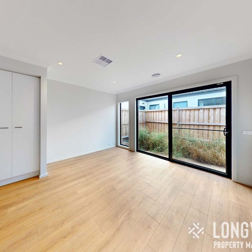 Serene Charm Close to School - Photo 1