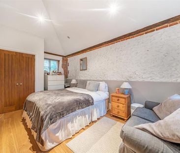 2 bedroom semi-detached house to rent - Photo 3