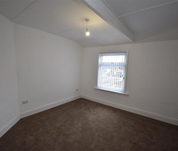 2 bedroom property to rent - Photo 3