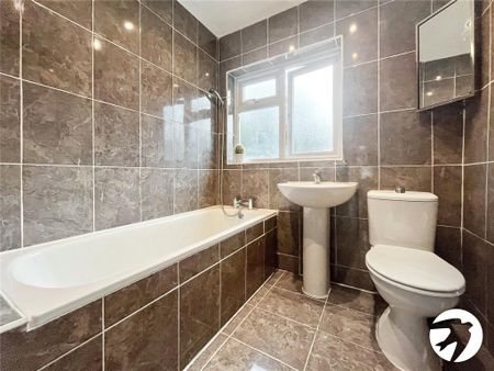 3 bedroom terraced house to rent - Photo 5