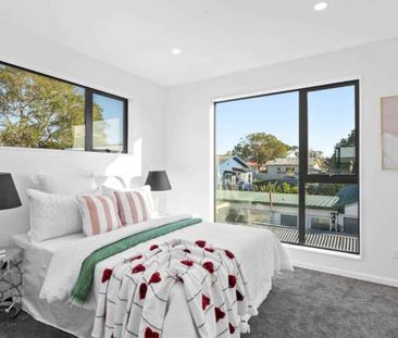 Newly Built 2 Bedroom Townhouse - Photo 1