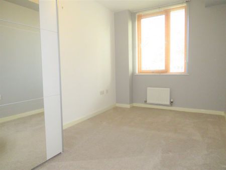 2 Bedroom - Photo 5