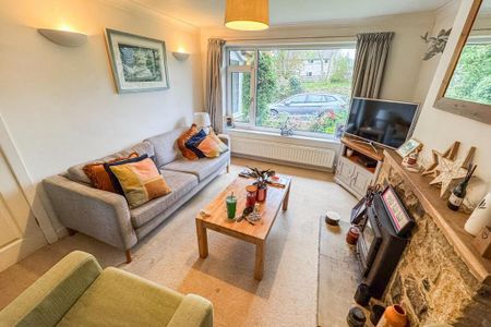 4 bedroom semi-detached house to rent - Photo 4