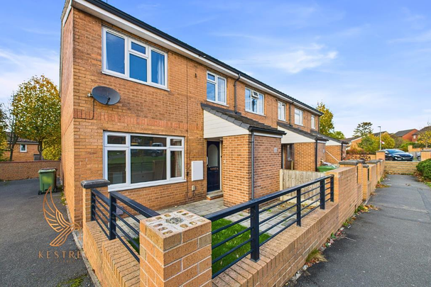 3 bedroom end of terrace house to rent - Photo 1