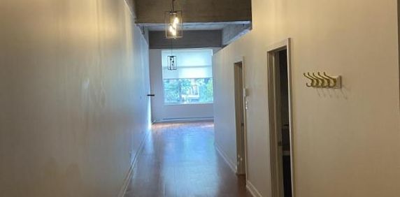 4 1/2 - Montréal - $1 850 /mois - Photo 2