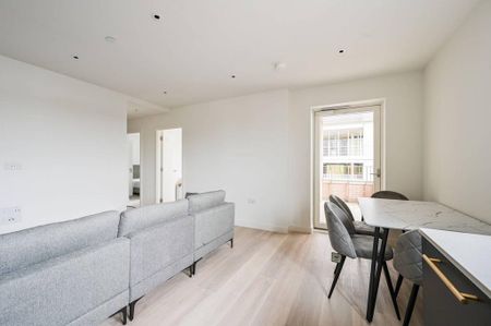 2 bedroom flat to rent - Photo 3