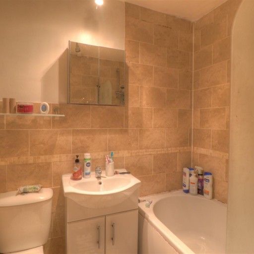 2 BED Terraced House To rent - Photo 1