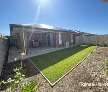 4 Bedroom Home - Photo 2