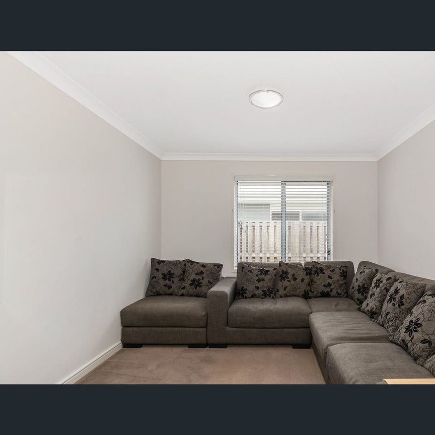 SPACIOUS FAMILY HOME - Photo 1