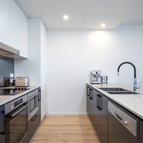 Inner Kingston Lifestyle - Fully Furnished! - Photo 1