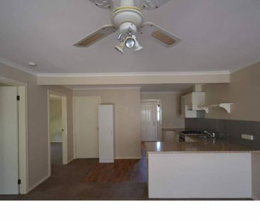 Fully renovated! - Photo 4