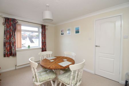 3 bed semi-detached house to rent in Glebeland Way, Torquay, TQ2 - Photo 2