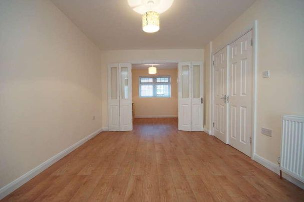 Westbury Lodge Close, Pinner, HA5 - Photo 1