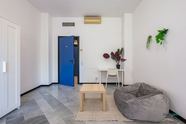 Stanza singola in Via Palmanova, Milano - Photo 1