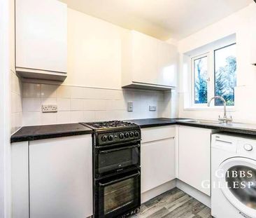 Oakcroft Close, Pinner, Middlesex, HA5 - Photo 6