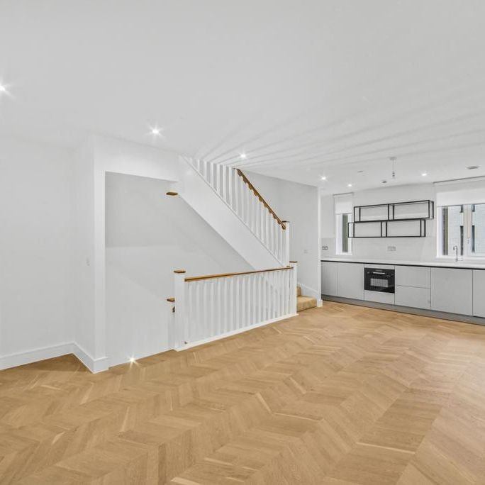 3 bedroom terraced house to rent - Photo 1