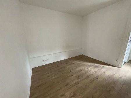 Location Appartement 2 pièces 32 m2 à Saint-Quentin - Photo 3