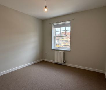 The Crescent, Taunton - Photo 4
