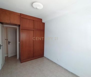 Almada, Setúbal Municipality - Photo 1