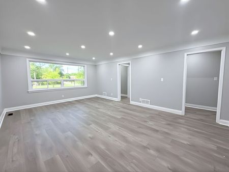 $2,350 / 3 br / 1 ba / 20 west 4th st #upper - Photo 2