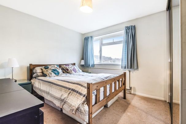 Aspen Close, London W5 - Photo 1
