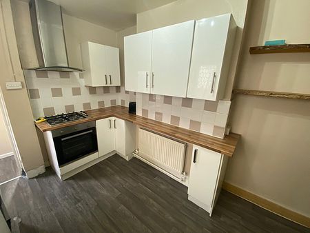 £925 PCM, Furnished One Bedroom Ground Floor Flat with Large Private Garden in Allerton Street, Grangetown, Cardiff, CF11 6SJ - Photo 3