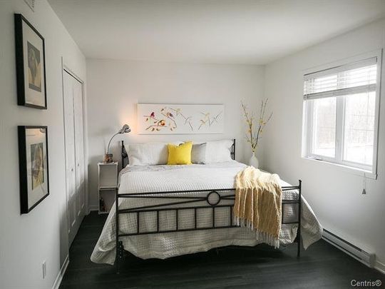 Maison à étages - 1067 Rue des Lucioles - Photo 1