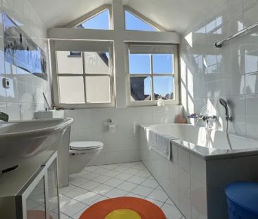 3-Zi.-DG-Wohnung mit schöner Dachterrasse - Zentrumsnah! - Photo 4