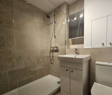 1 Bed Flat, George Eliot House, SW1V - Photo 5