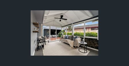 Contemporary comfort in lovely Lakewood - Photo 2