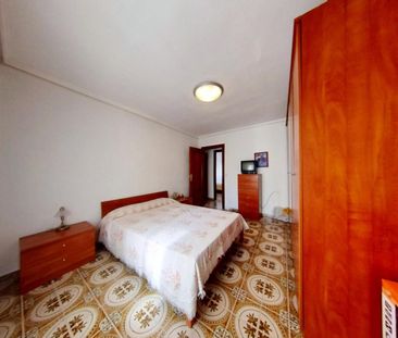 Piso de alquiler en Calle Rodrigo Pertegas, La Creu del Grau - Photo 1