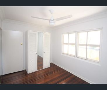 1 Enfield Street, Mount Gravatt East, Qld 4122 - Photo 5