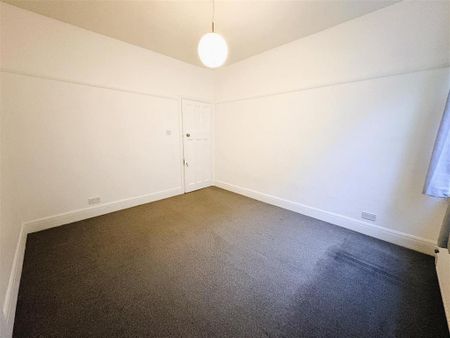 1 bedroom ground floor flat to rent - Photo 3