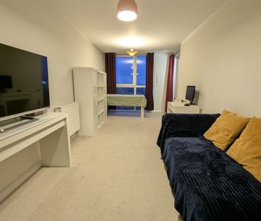 1 Bed Flat, Coppermill Heights, N17 - Photo 3