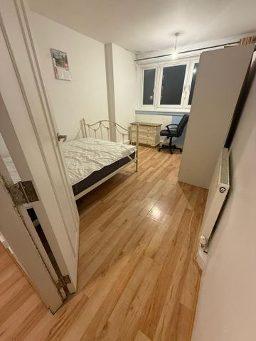 1 bedroom in a house share to rent - Photo 2