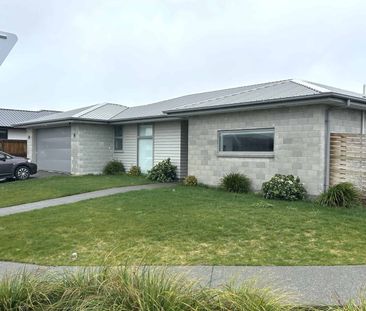 Four Bedroom Home - Photo 3