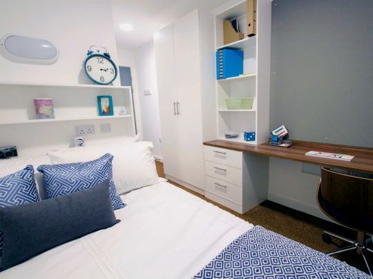 Gold En Suite - Photo 1