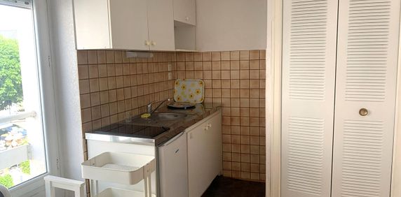 Location Appartement 1 pièce 22m² - Photo 2