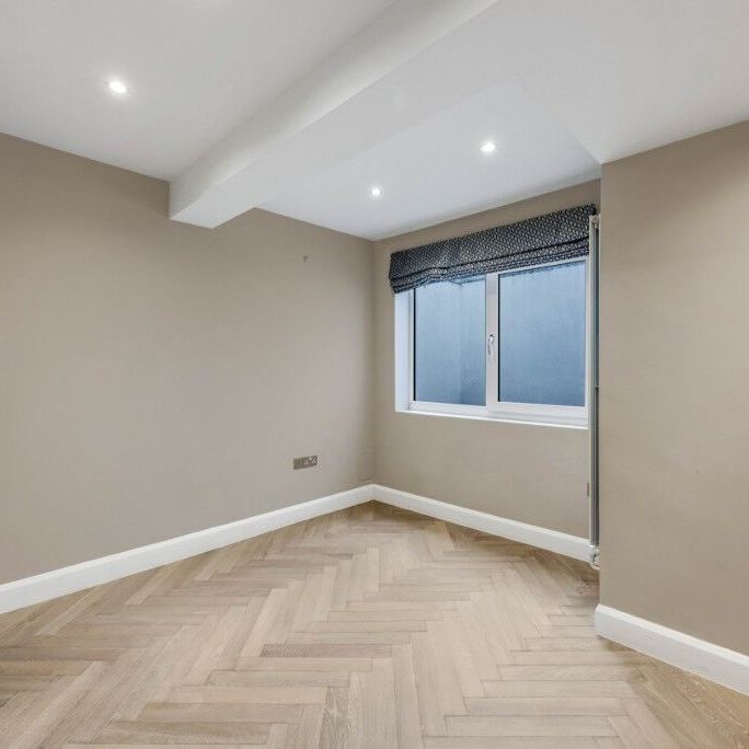 4 Bedroom Flat To Let - Photo 1